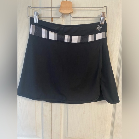 SPORTEK Platinum Black Athletic Skort Tennis
Skirt  Women's Size M - Picture 1 of 5